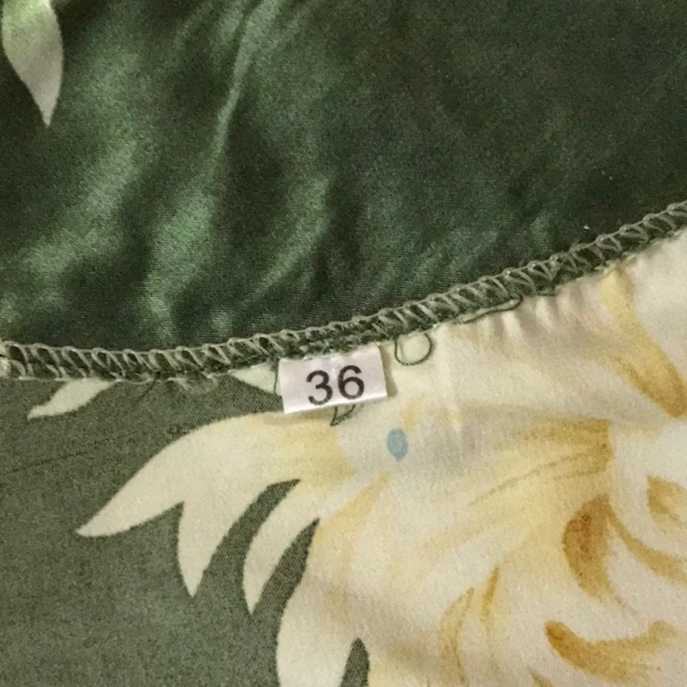 Floral Silk Surplus Blouse - Picture 6 of 9